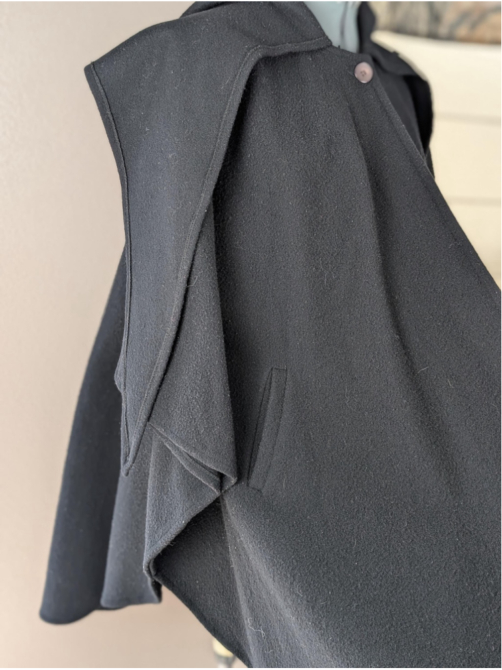 Vintage Forecaster Black Wool Cape Coat – Hooded Cape – Made in USA – Late 1970s - Picture 12 of 14